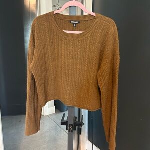 Steve Madden Cropped Ribbed Crewneck Sweater in Camel Brown